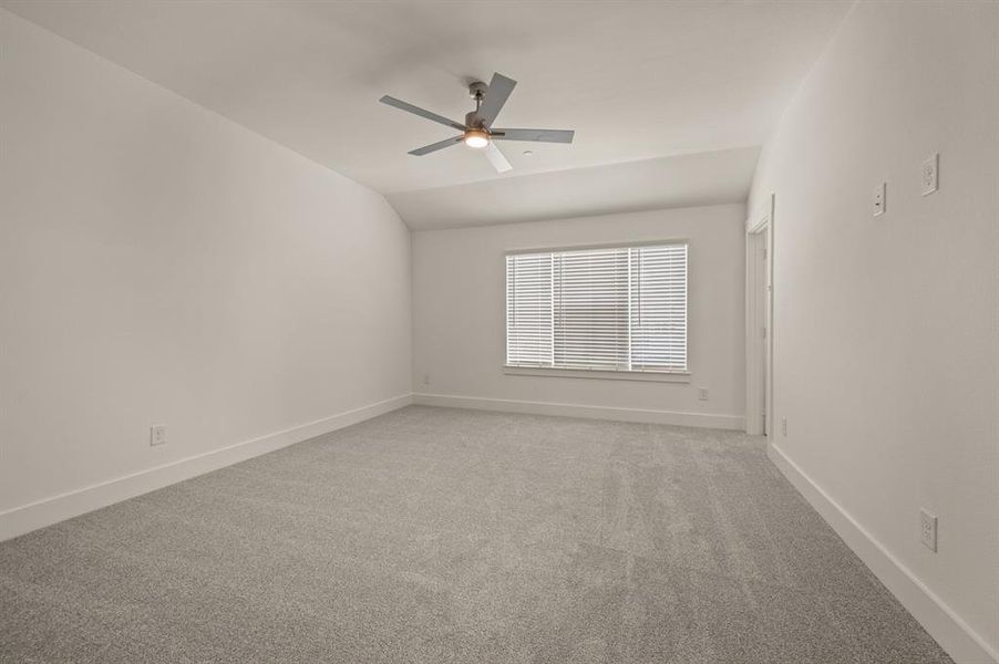 2544 Campden Mews-015