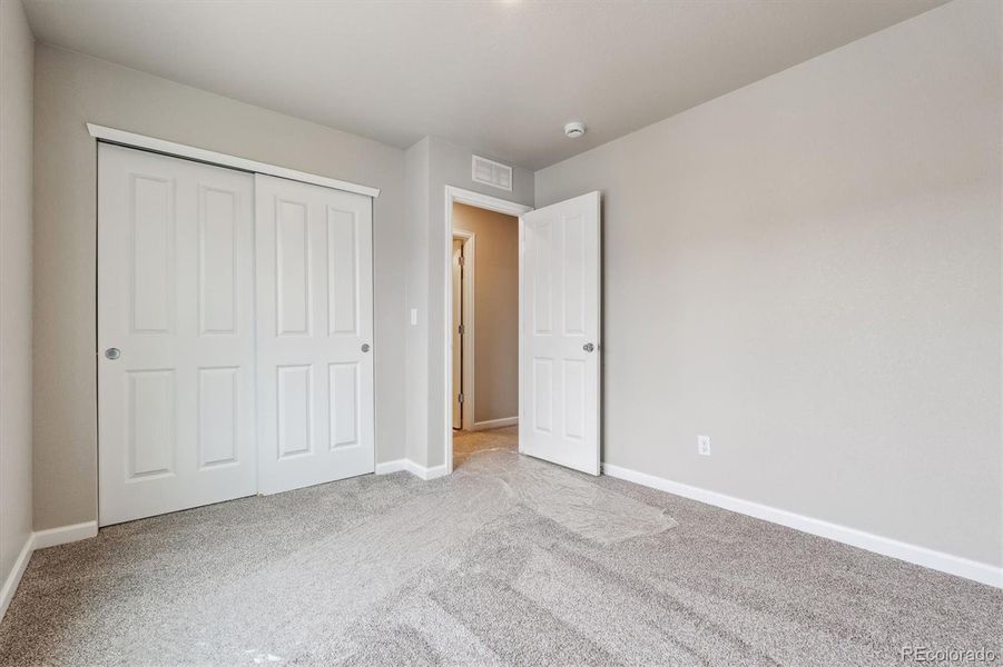 Spacious, unfurnished interior of a new home in Pintail Commons at Johnstown Village, Johnstown (Image 15).