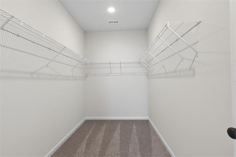 Spacious, unfurnished interior of a new home in Sanders Park, Austell (Image 35).