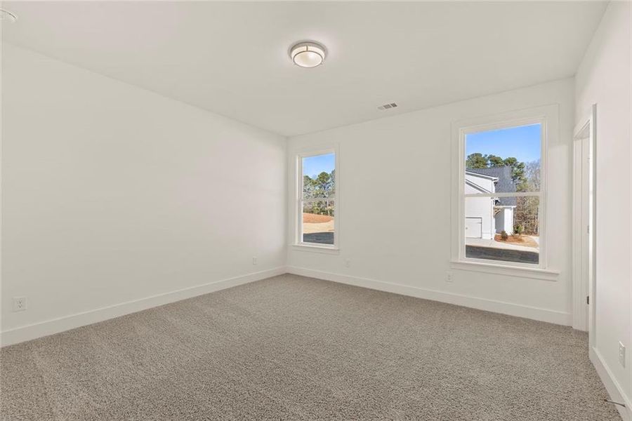 Spacious, unfurnished interior of a new home in , Gainesville (Image 61).