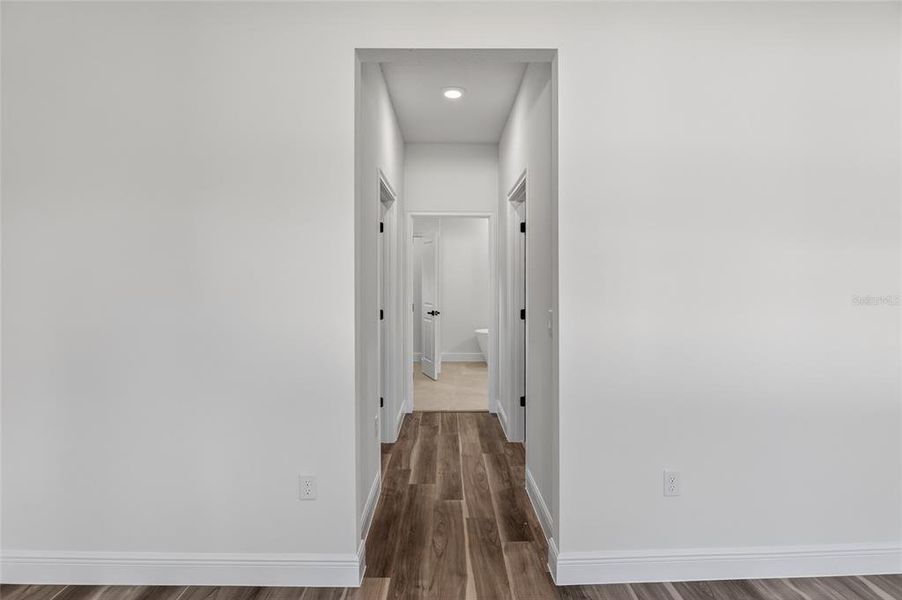 Spacious, unfurnished interior of a new home in , Citrus Springs (Image 16).