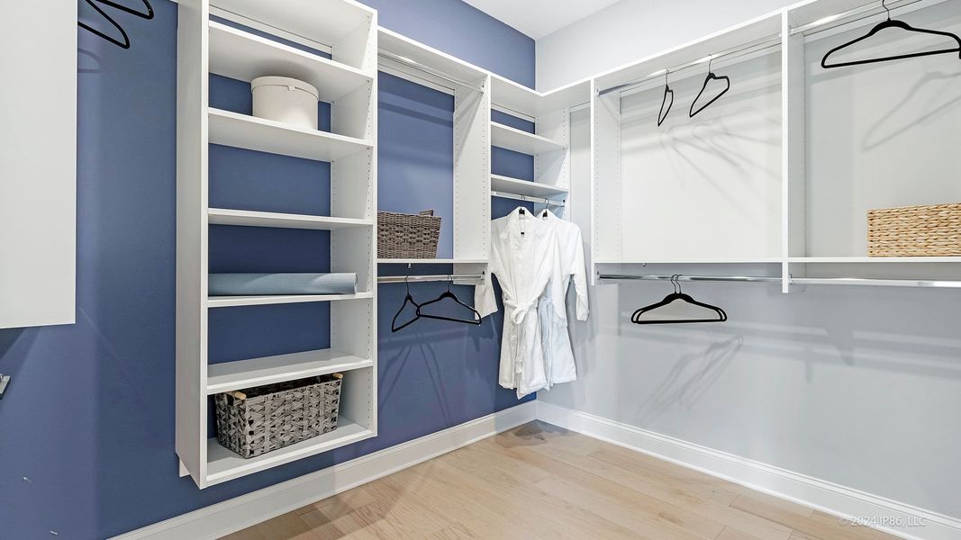 926_Bailey-Farms_Owner Closet_.JPG