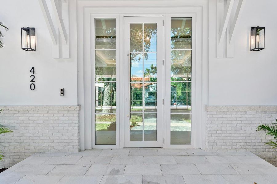 011-420 Barbarossa Ave_011