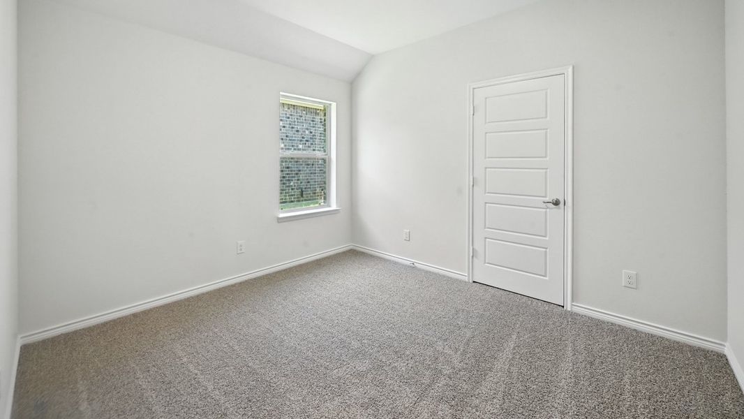 Spacious, unfurnished interior of a new home in Fireside by the Lake, Garland (Image 28).