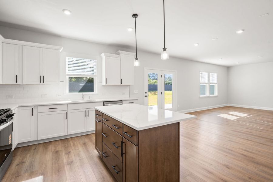Furnished interior view inside a new home in Salem Bay, Beaufort (Image 5).