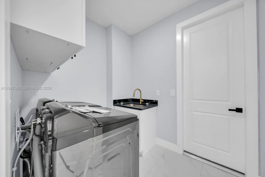 Close-up of interior finishes inside a home in , Lehigh Acres (Image 14).