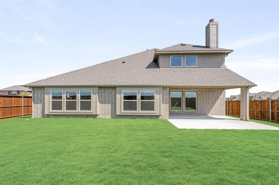 Exterior details and patio area of a home in Terracina, Rockwall (Image 20). Exterior details and patio area of a home in Terracina, Rockwall (Image 20).