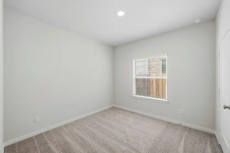 Spacious, unfurnished interior of a new home in Audubon, Magnolia (Image 16).