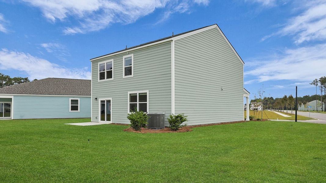 Exterior details and patio area of a home in Hillcrest, Ravenel (Image 3).