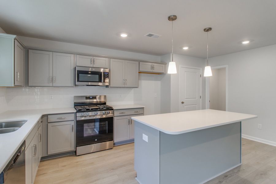 Furnished interior view inside a new home in Bluefield, Lexington (Image 16).