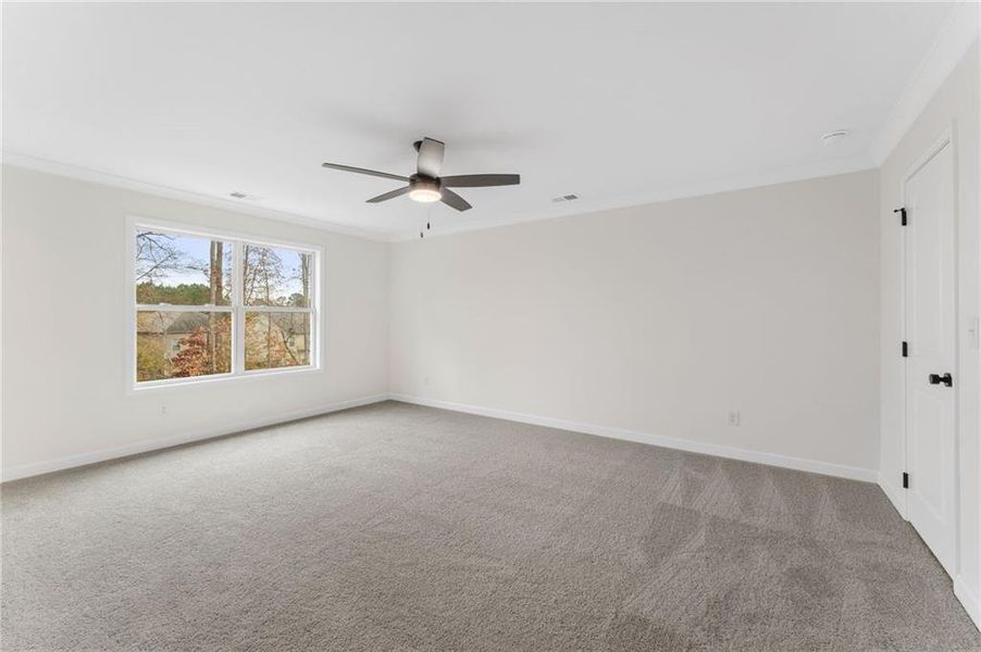 Spacious, unfurnished interior of a new home in Cherokee Township, Acworth (Image 14).