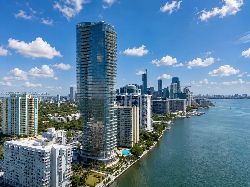 Condo located in Miami, FL showcasing its design and architecture (Image 11).