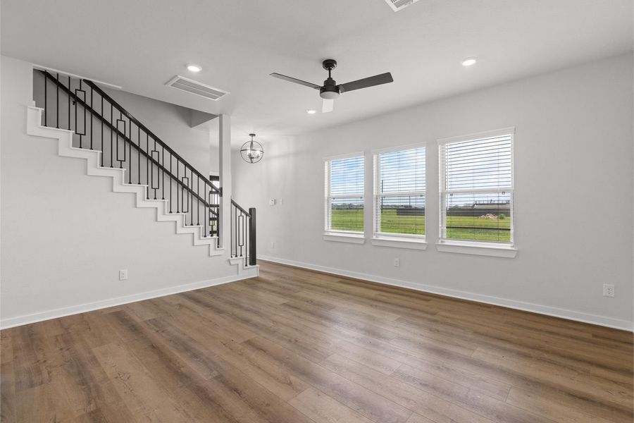 Representative unfurnished interior of a home built from the Hera 1605 SB by Saratoga Homes in Glendale Lakes, Rosharon (Image 12).
