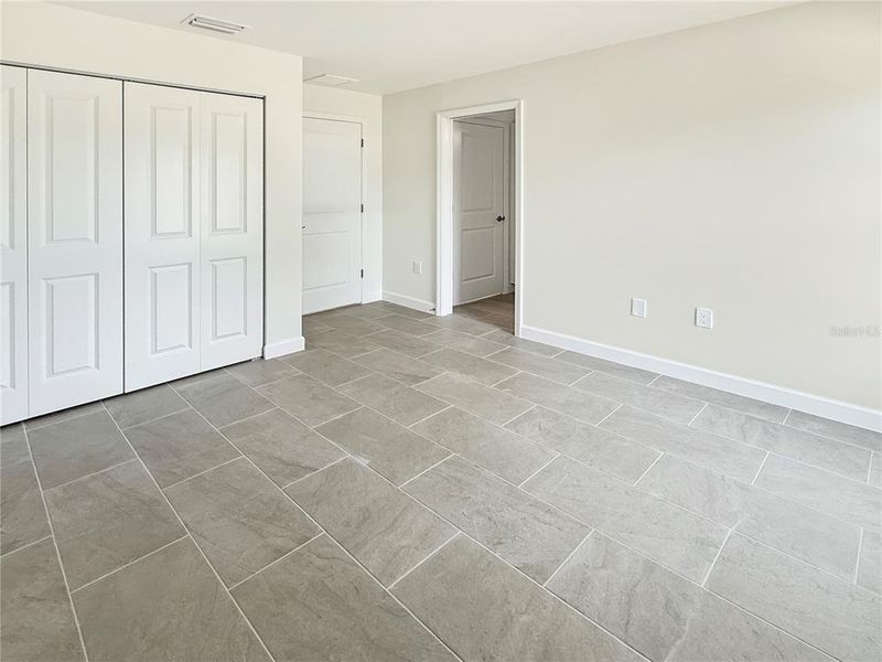 Spacious, unfurnished interior of a new home in , Punta Gorda (Image 22).