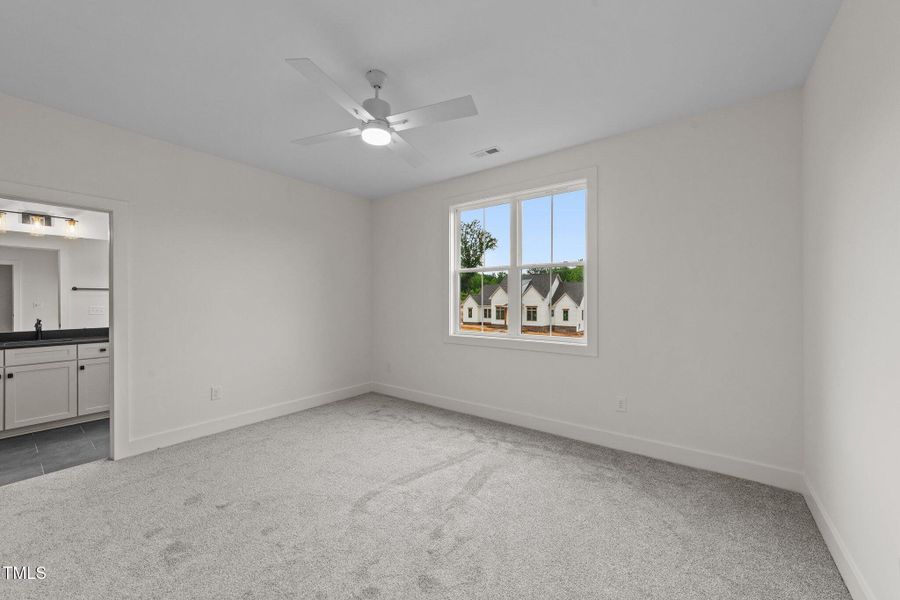 56-web-or-mls-VB4A0348