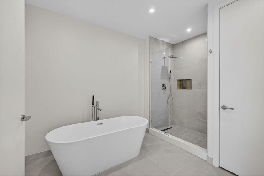 Furnished interior view inside a new home in , Lake Park (Image 12).