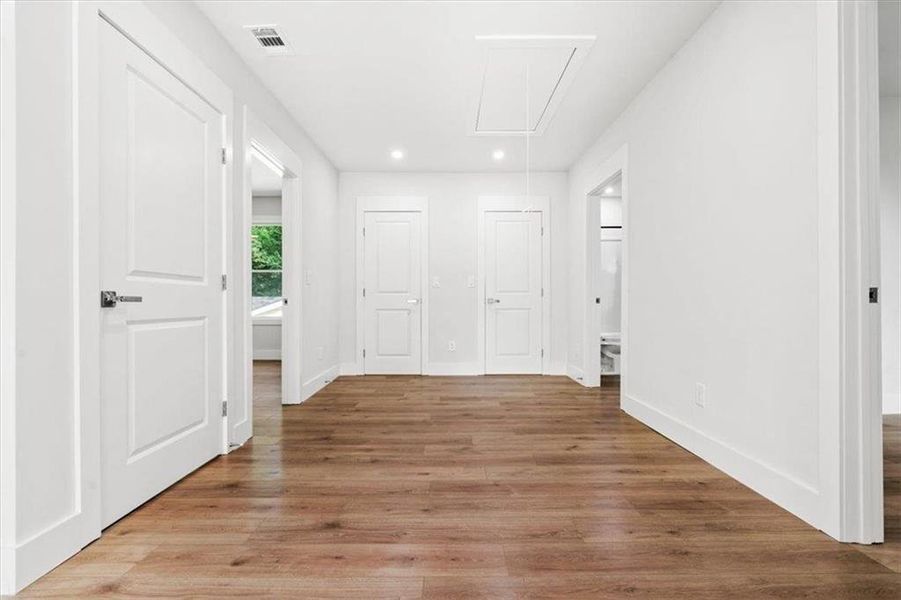 Spacious, unfurnished interior of a new home in , Atlanta (Image 32). Spacious, unfurnished interior of a new home in , Atlanta (Image 32).