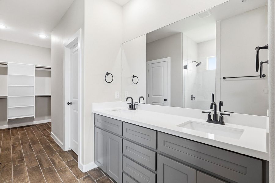 Furnished interior view inside a new home in Paloma Ranch, Harlingen (Image 7).