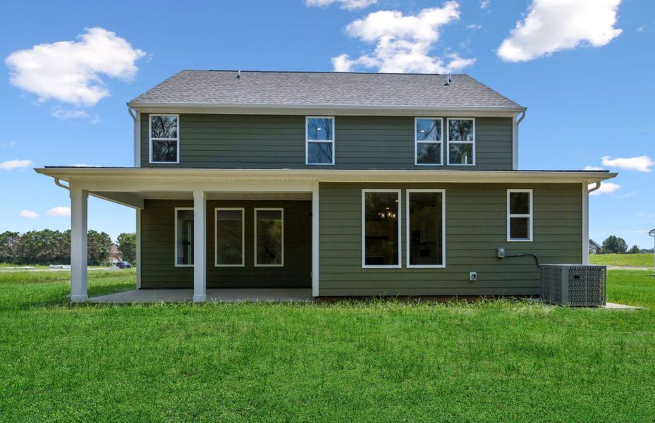 Exterior details and patio area of a home in Glenview Farms, Murfreesboro (Image 3).