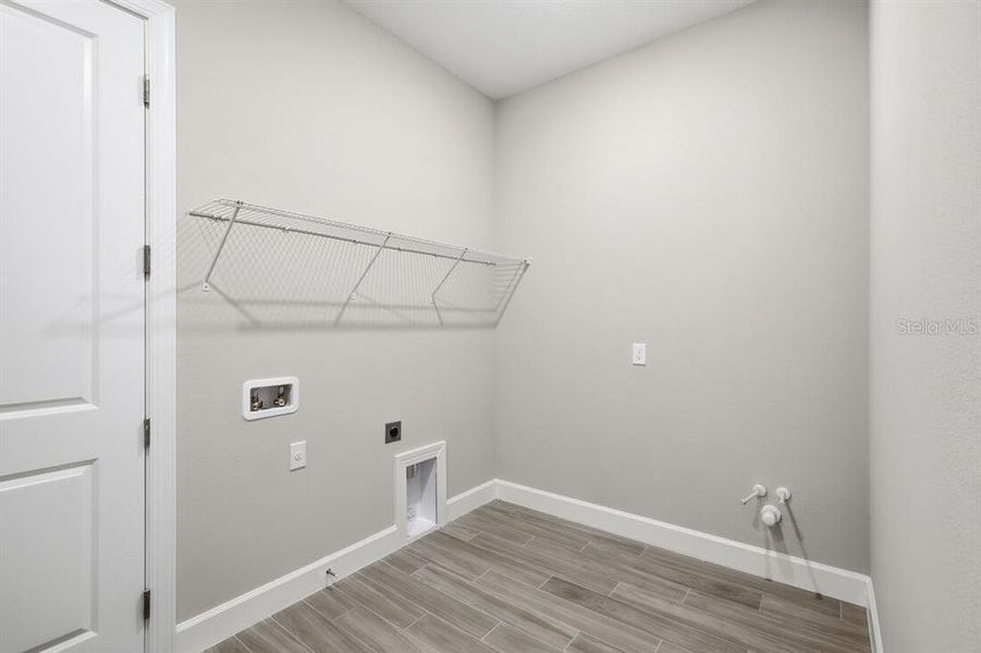 Spacious, unfurnished interior of a new home in Esplanade at Westview, Kissimmee (Image 21).