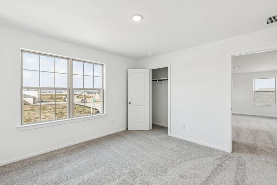 Spacious, unfurnished interior of a new home in River Ranch, Dayton (Image 27).