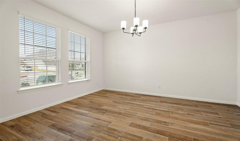 Elegant dining room (*Photo not of actual home and used for illustration purposes only.)