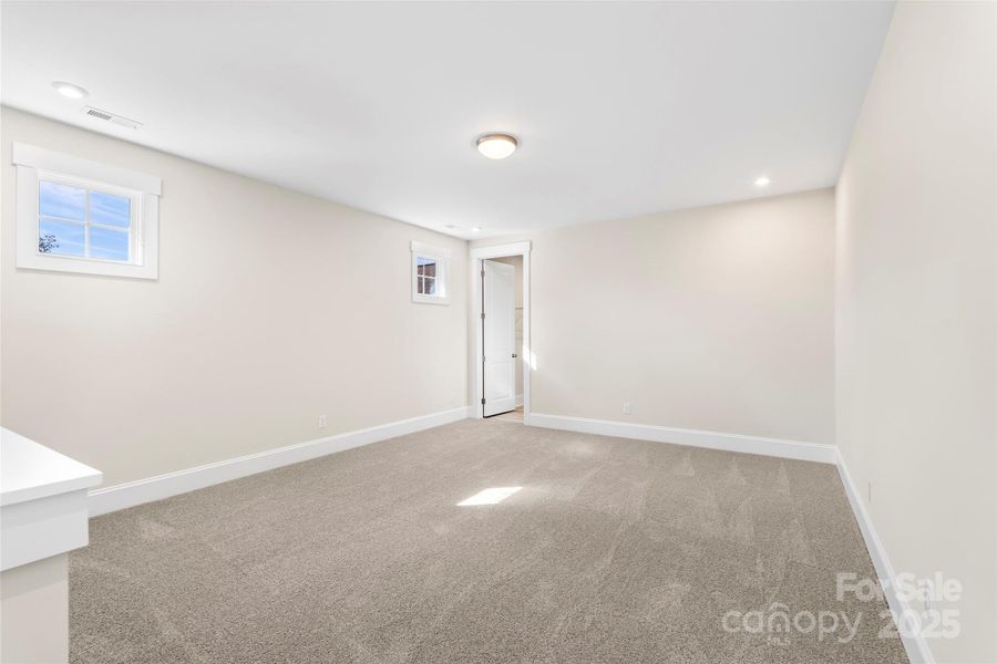 Spacious, unfurnished interior of a new home in Riverwalk, Rock Hill (Image 31).