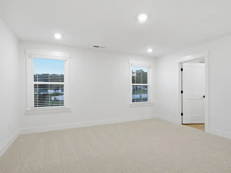 Spacious, unfurnished interior of a new home in Watkins Glen, Raleigh (Image 10).