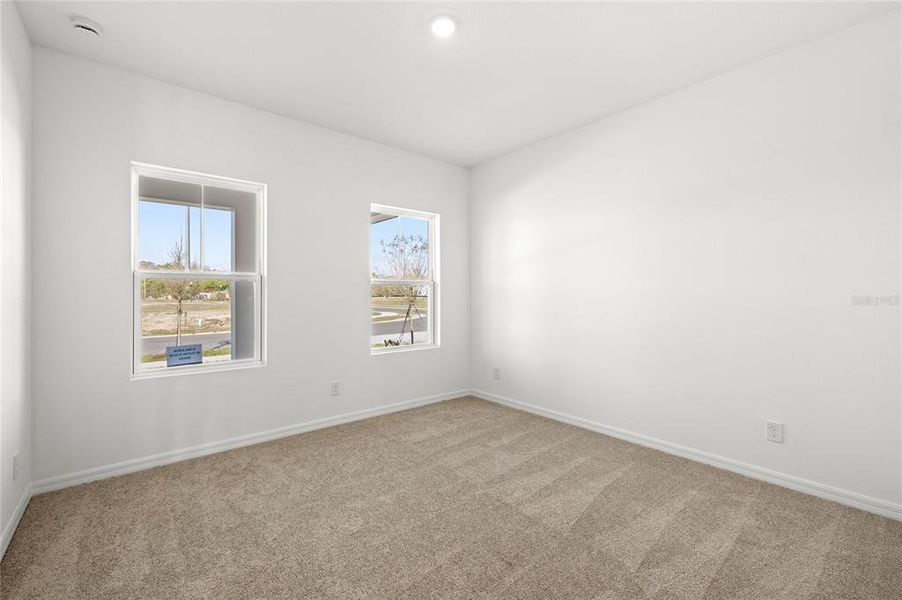 Spacious, unfurnished interior of a new home in , Kissimmee (Image 12).