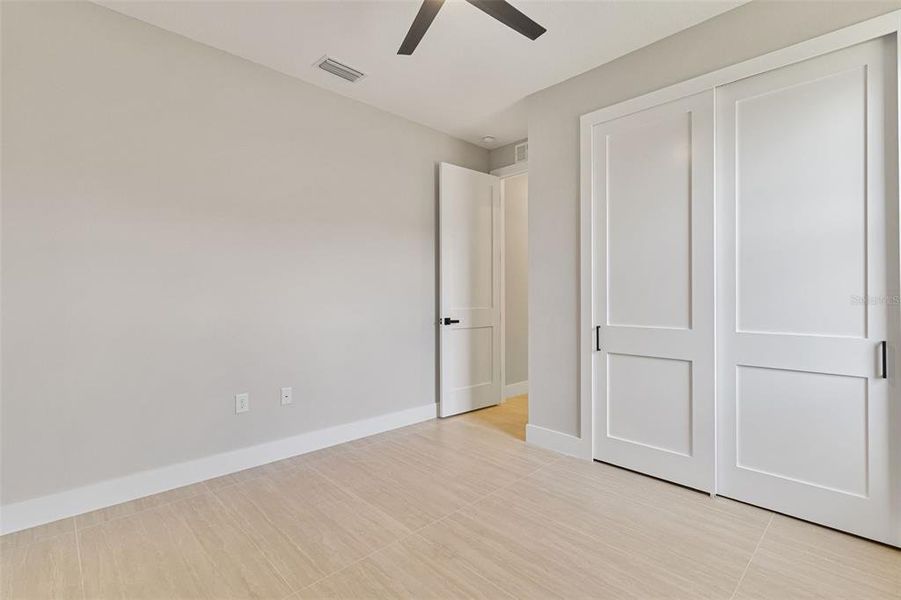 Spacious, unfurnished interior of a new home in , Port Charlotte (Image 48).