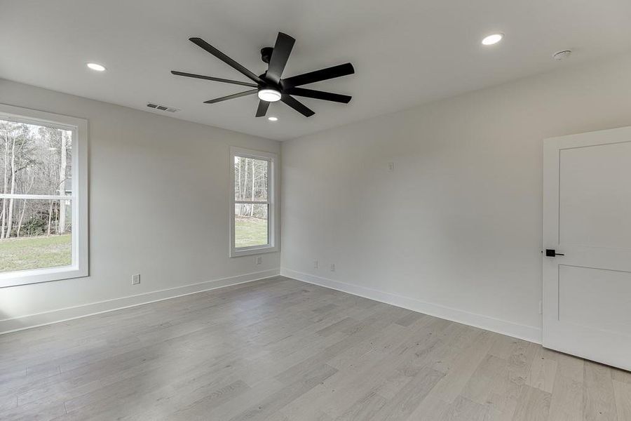 Spacious, unfurnished interior of a new home in , Flowery Branch (Image 41).