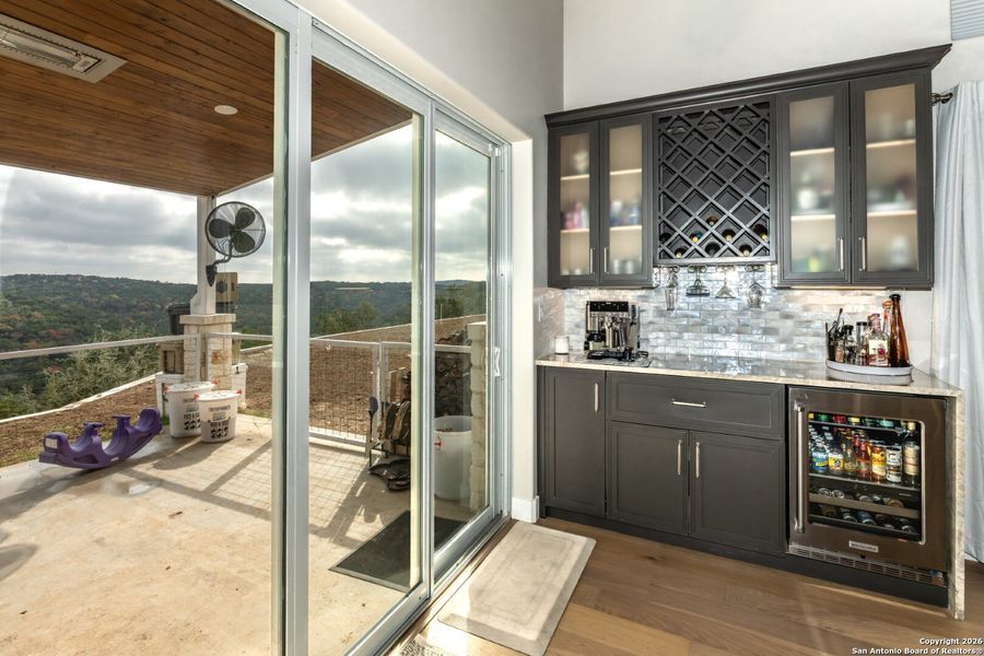 Furnished interior view inside a new home in , Bandera (Image 21).