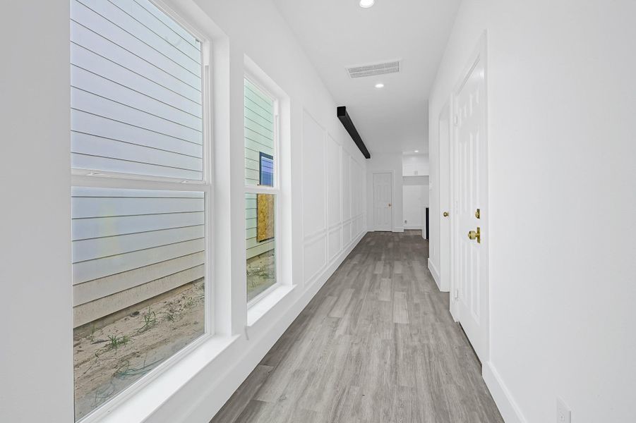 Spacious, unfurnished interior of a new home in , Houston (Image 17).