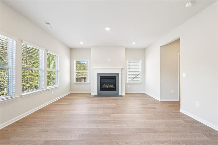 Spacious, unfurnished interior of a new home in Ivey Township, Dallas (Image 42).