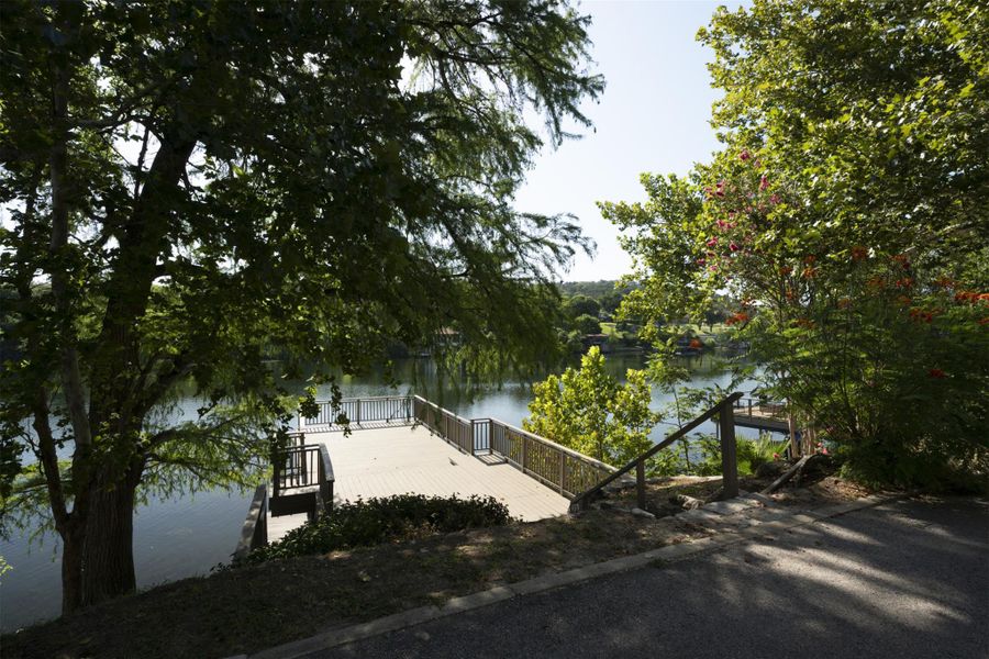 Natural landscape and outdoor views near  in Austin (Image 22).