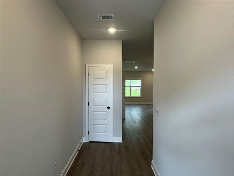 Spacious, unfurnished interior of a new home in Kentmere, Auburn (Image 29). Spacious, unfurnished interior of a new home in Kentmere, Auburn (Image 29).