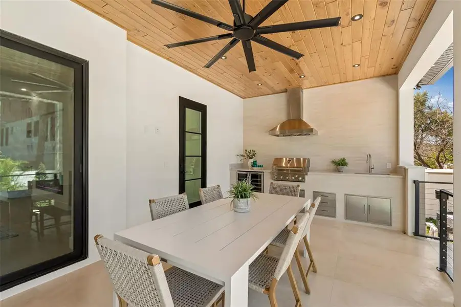 Exterior details and patio area of a home in , Tampa (Image 3).