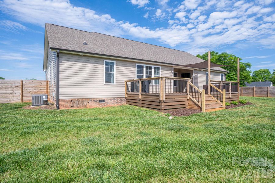Exterior details and patio area of a home in , Lincolnton (Image 35).