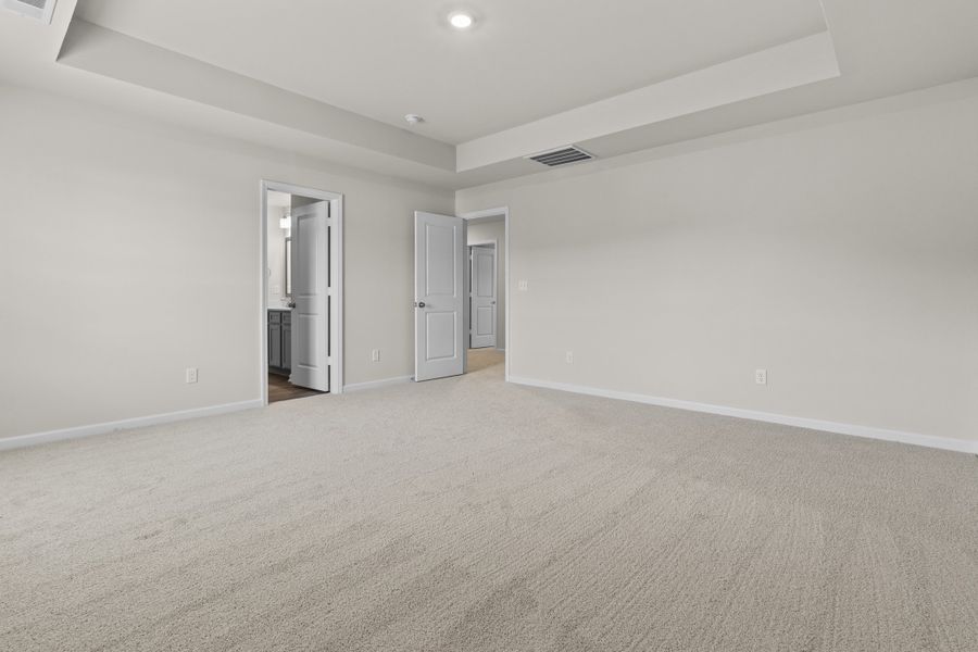 Spacious, unfurnished interior of a new home in Crystal Downs, Sumter (Image 16). Spacious, unfurnished interior of a new home in Crystal Downs, Sumter (Image 16).