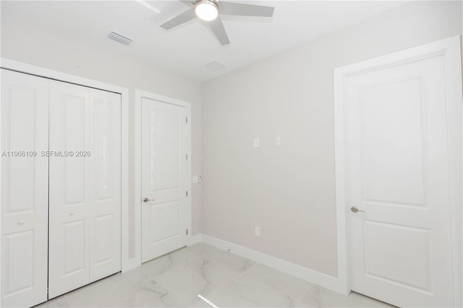 Spacious, unfurnished interior of a new home in , Lehigh Acres (Image 20).