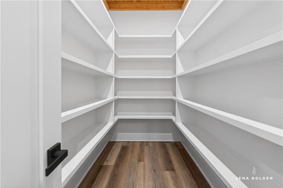Spacious, unfurnished interior of a new home in , Dahlonega (Image 20).