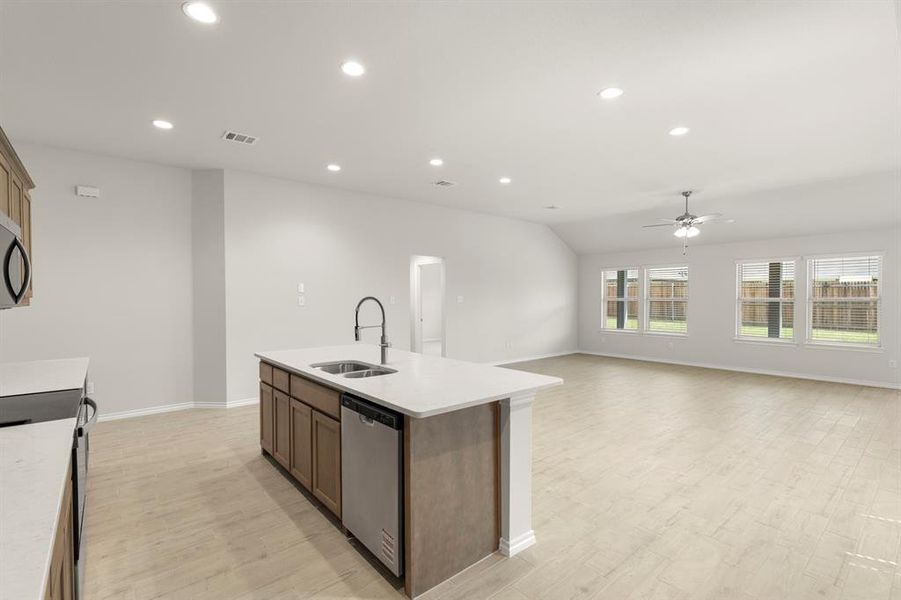 10. 3233 Timineri - Kitchen (4)