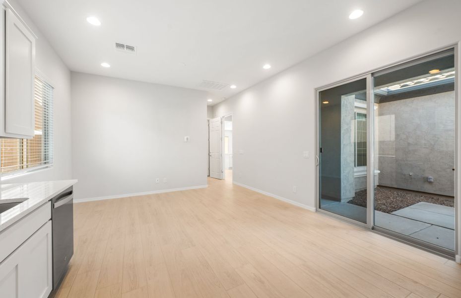 Spacious, unfurnished interior of a new home in Visara, Surprise (Image 28).