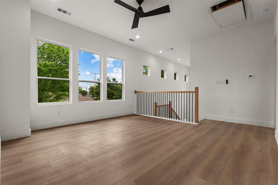 Spacious, unfurnished interior of a new home in , Dallas (Image 29).