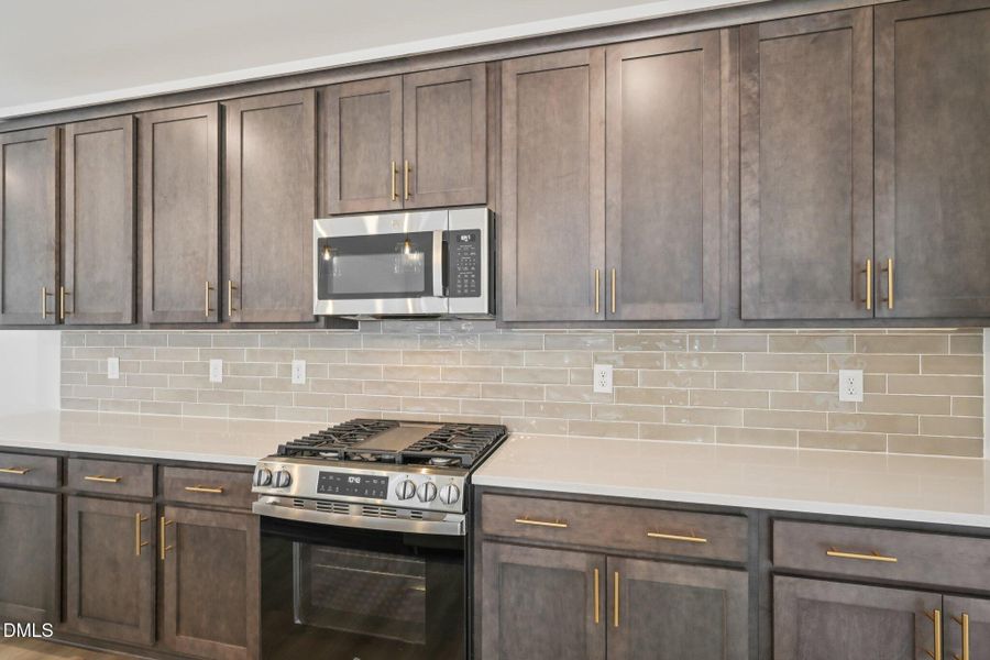 15-web-or-mls-Marvel Dr-S1012-015