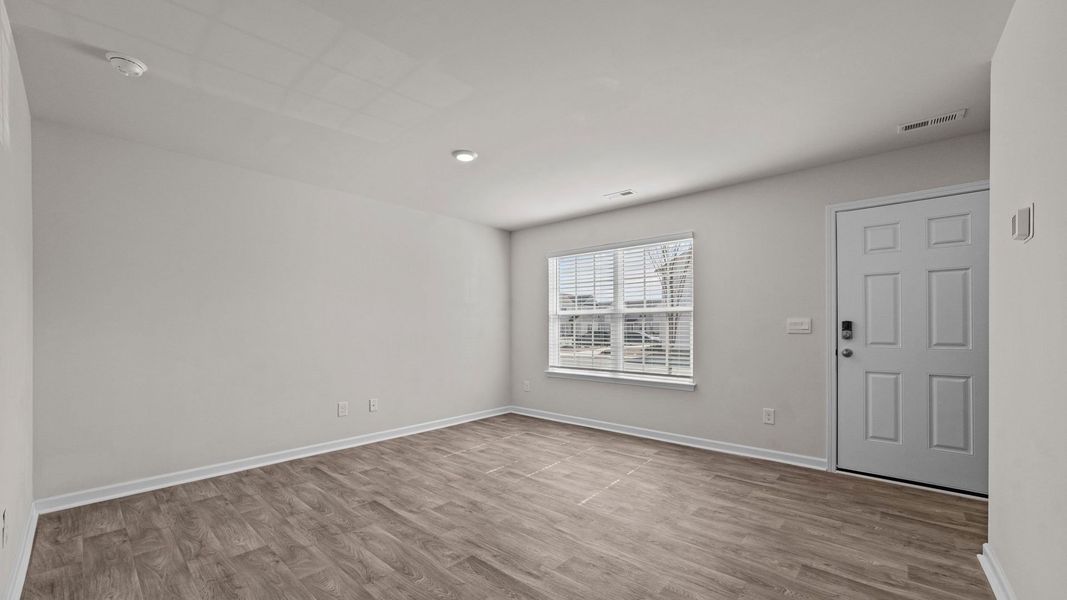 Spacious, unfurnished interior of a new home in Laurel Ridge, Greenville (Image 10).