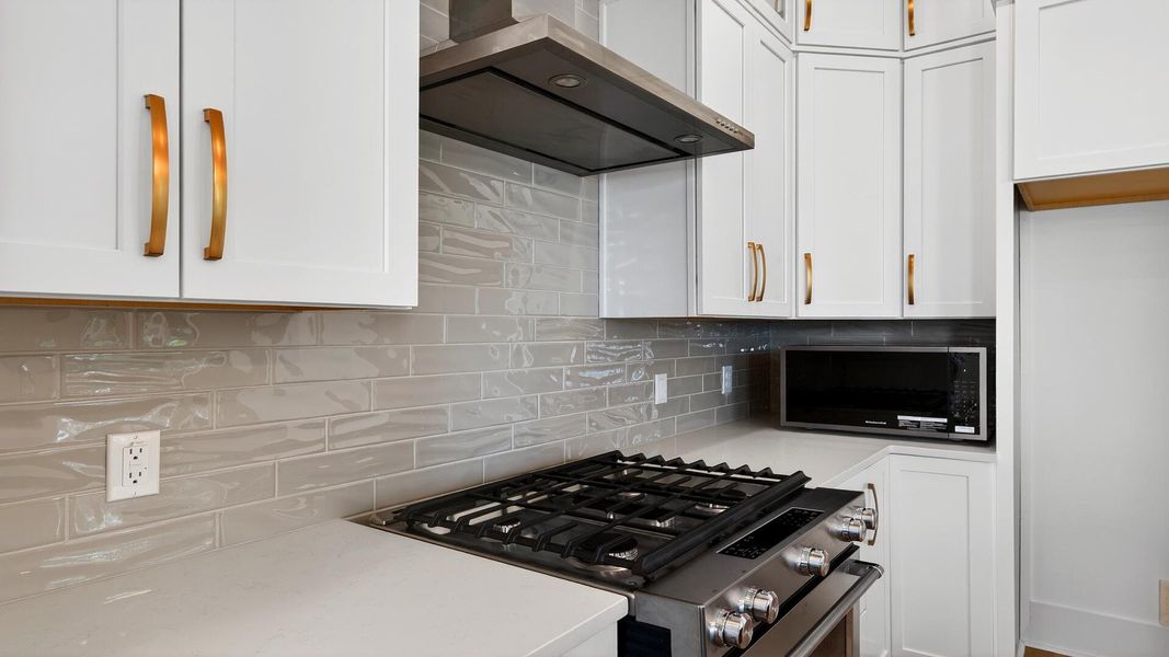 Close-up of interior finishes inside a home in Grants Court, Charleston (Image 14).
