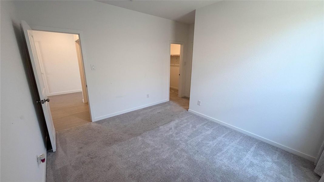 Room 3 - with full bathroom and closet