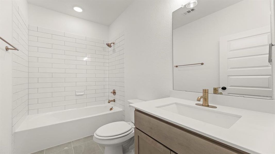 1520 Edgeway - 2ND Bath