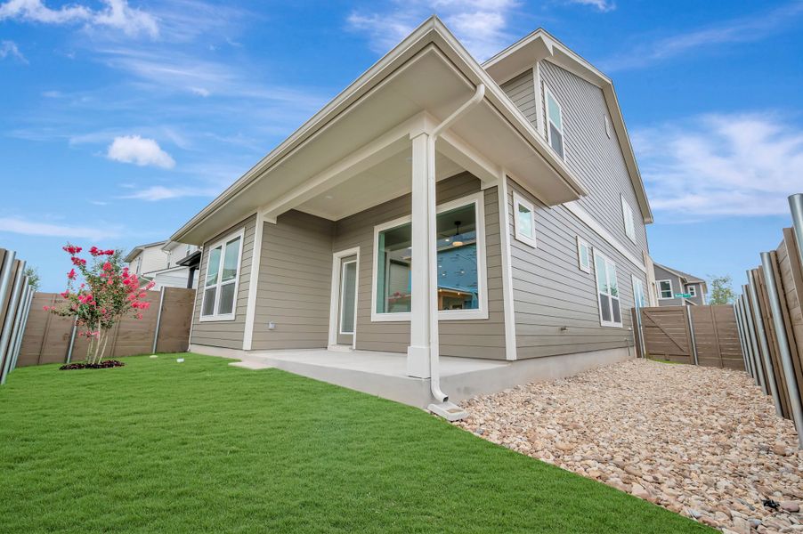Exterior details and patio area of a home in Double Creek Crossing, Round Rock (Image 3).